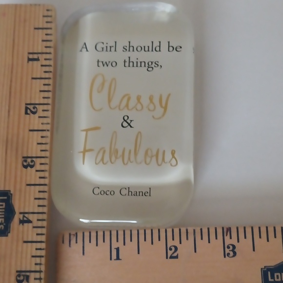 Paperweight With COCO CHANEL Quote - Picture 4 of 4